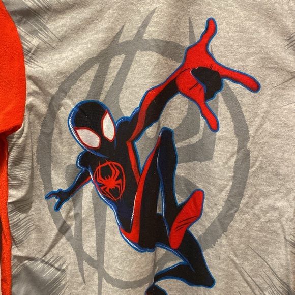 Boy’s Marvel Spider-Man Pajama Set.  Flannel material.  Black and Red. - Picture 2 of 6